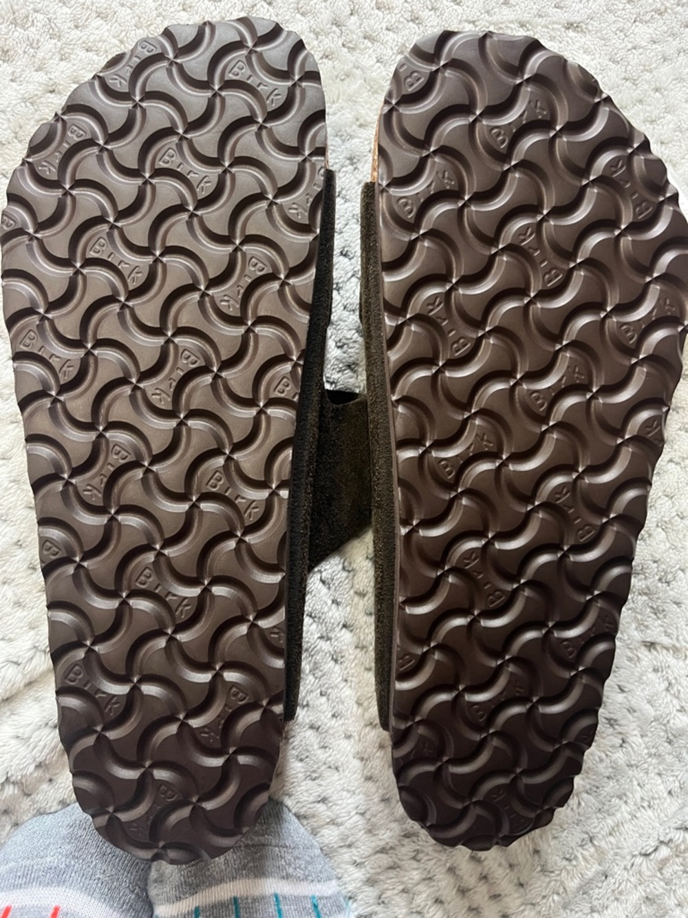 Birkenstock Arizona Moccasin Suede Sandals in Dark Brown with Copper Buckles NWT - Picture 8 of 8